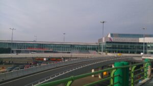 Pętla indukcyjna dla niedosłyszących przy stanowiskach odpraw Lotnisko Chopina w Warszawie