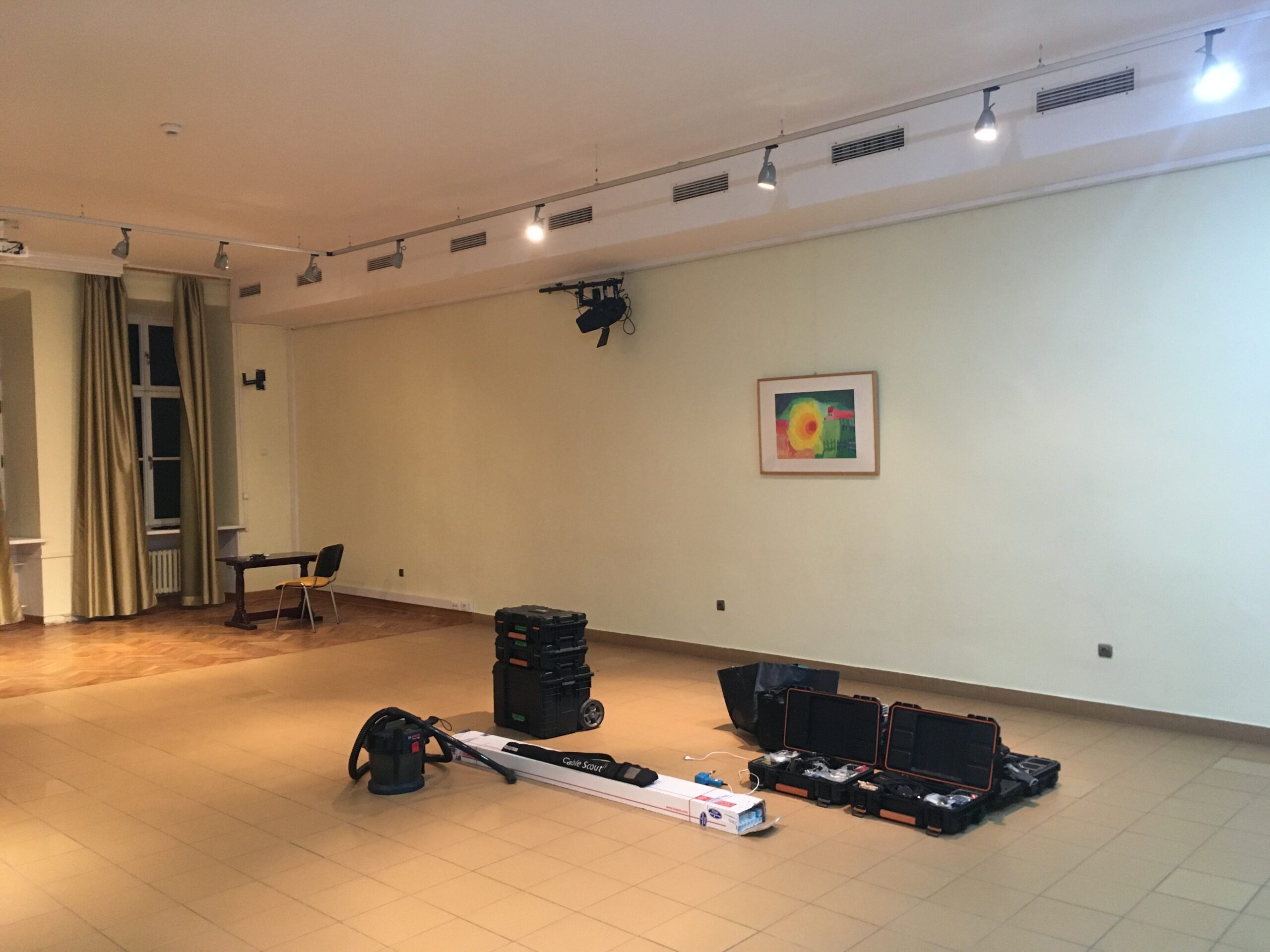 pętla powierzchniowa obwodowa na sali projekcyjnej Stołeczne Centrum Edukacji Kulturalnej w Warszawie