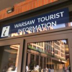 Biuro Informacji Turystyczne w Warszawie wyposażone w pętlę indukcyjną dla osób słabosłyszących